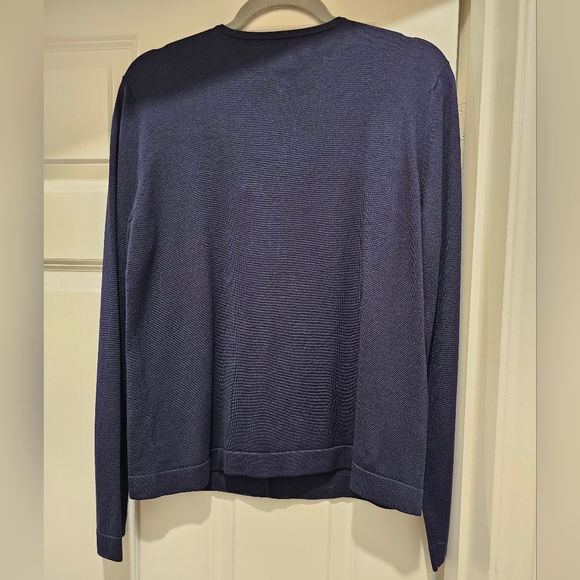 Top - Picture 2 of 3